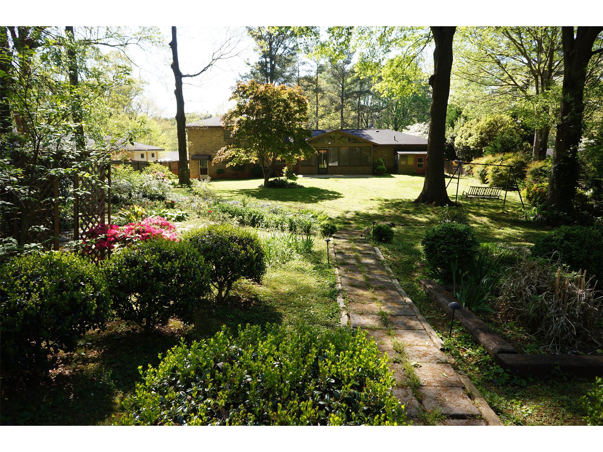 1237 Briarbrook Ct, Stone Mountain, GA 30083 photo 7