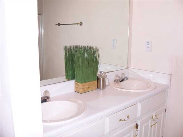 3960 Riversong Dr, Suwanee, GA 30024 photo 15