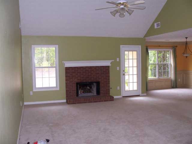 3960 Riversong Dr, Suwanee, GA 30024 photo 3