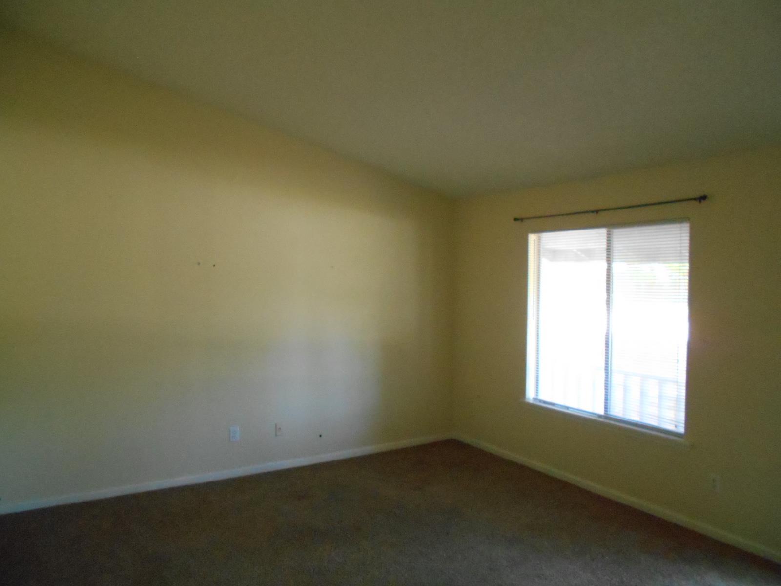 3051 Brook Hollow Dr, Rex, GA 30273 photo 4