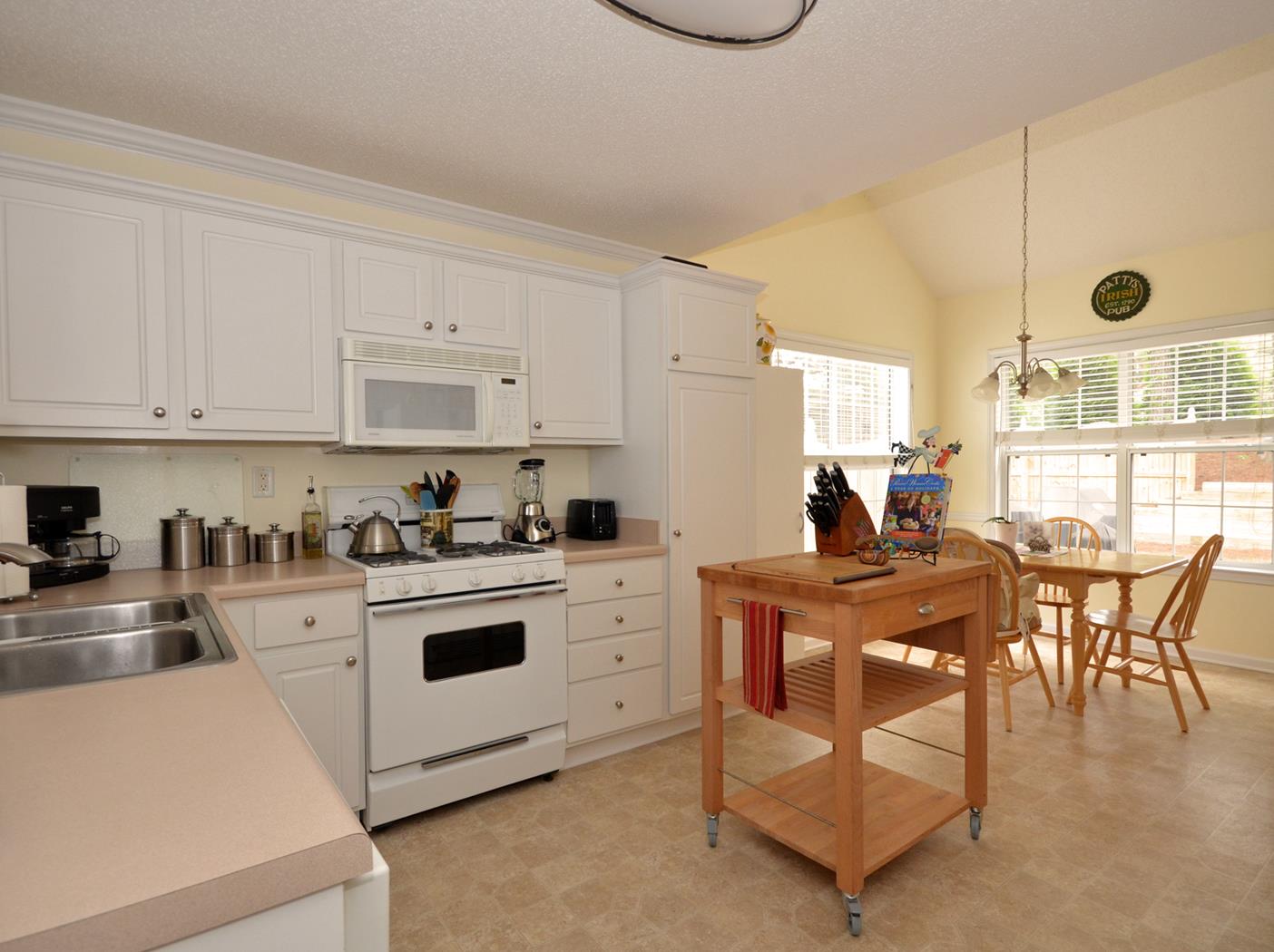 3 Castleton Ct, Newnan, GA 30263 photo 4