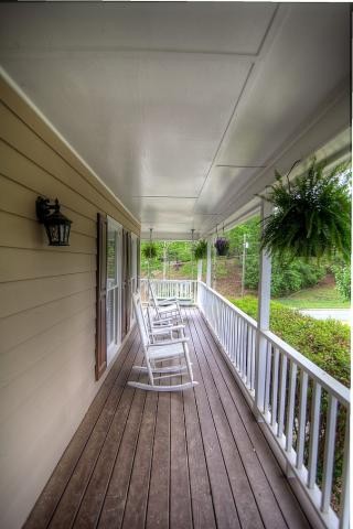 201 Eagle Valley Ct, Canton, GA 30114 photo 2