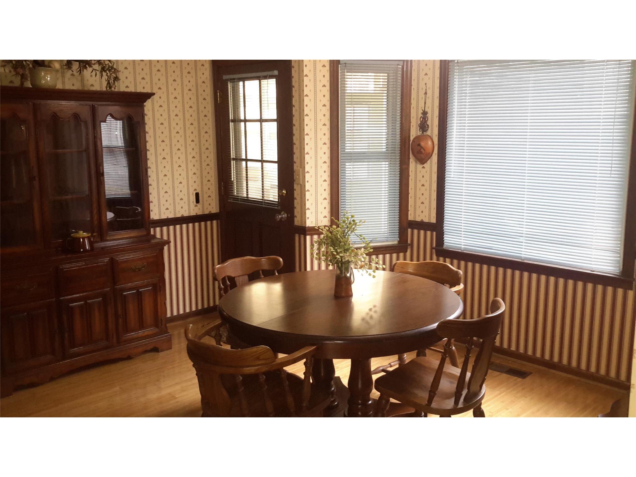 403 Holly Dr, Dublin, GA 31021 photo 2
