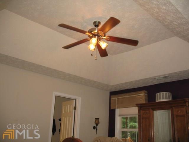 18 Edgefield Dr, Commerce, GA 30529 photo 9