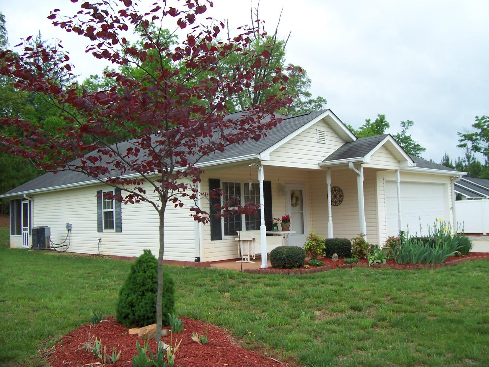 960 Elrod St, Cornelia, GA 30531 photo 1