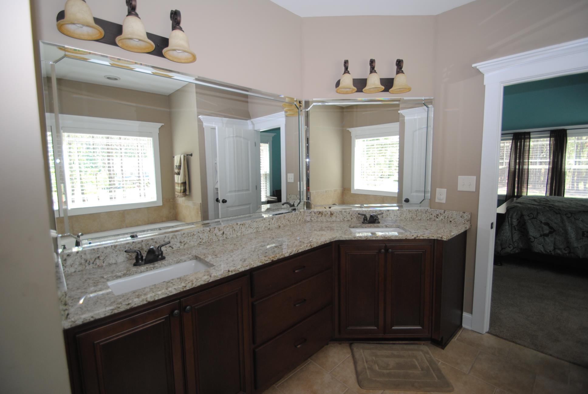 581 Mcdade St, Tyrone, GA 30290 photo 8