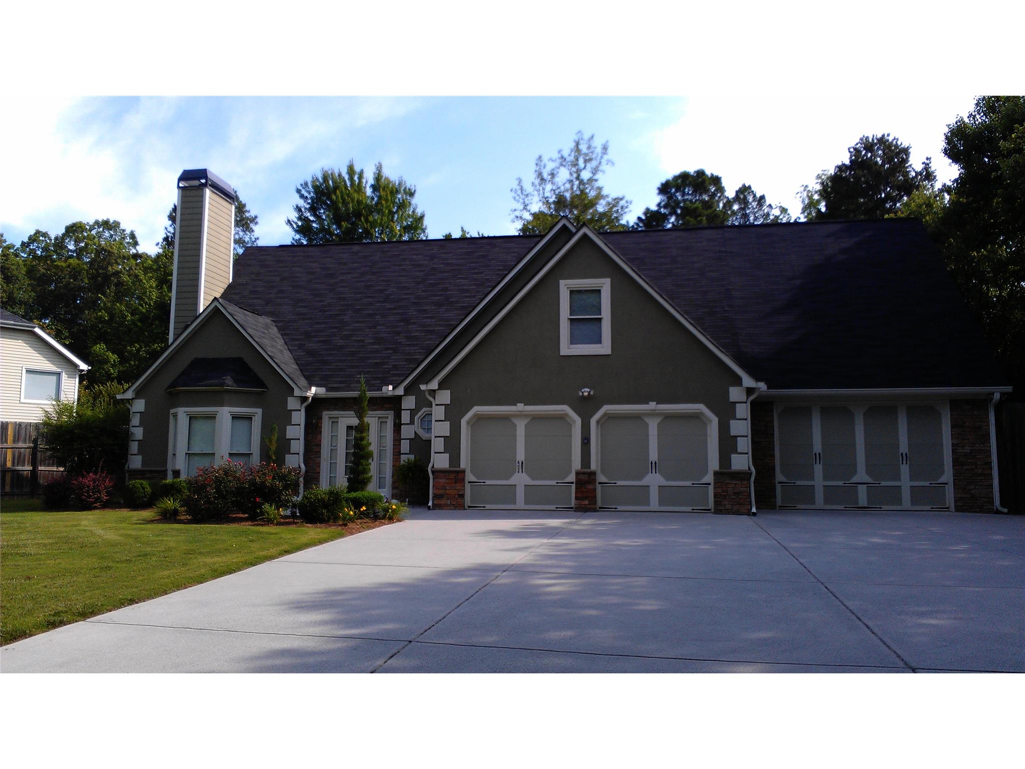 4515 Settles Point Rd, Suwanee, GA 30024 photo 1