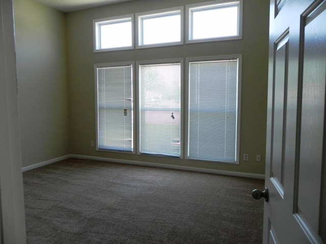 1913 Executive Dr, Duluth, GA 30096 photo 10