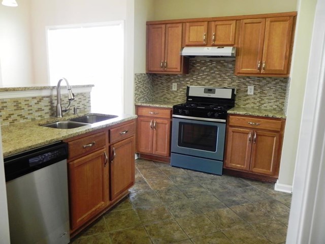 1913 Executive Dr, Duluth, GA 30096 photo 2