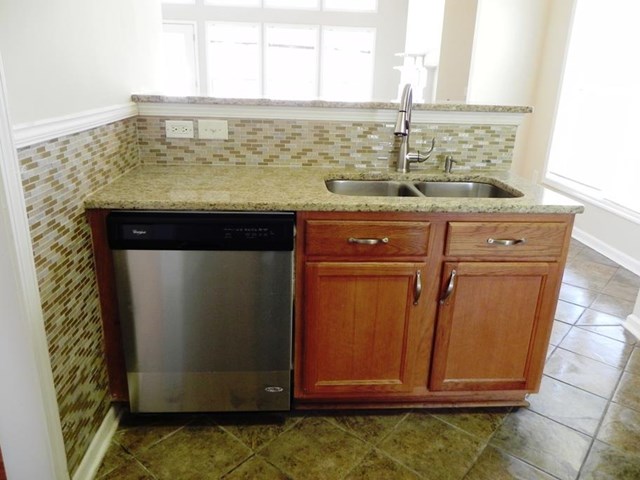 1913 Executive Dr, Duluth, GA 30096 photo 3