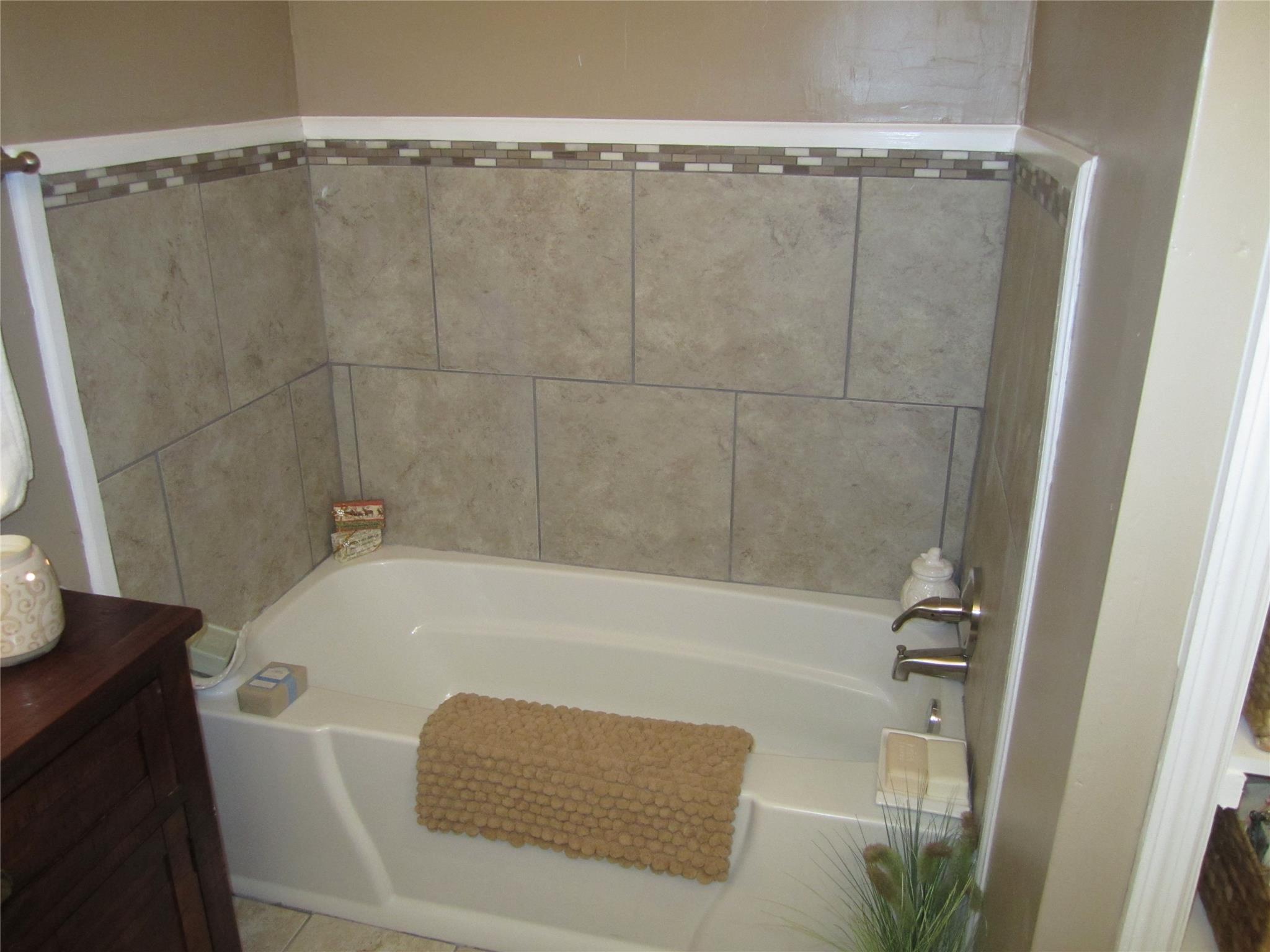 404 Somerset Pl, Lagrange, GA 30241 photo 10