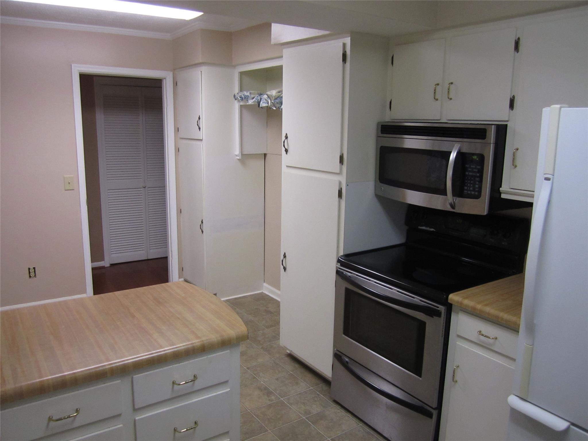 404 Somerset Pl, Lagrange, GA 30241 photo 14