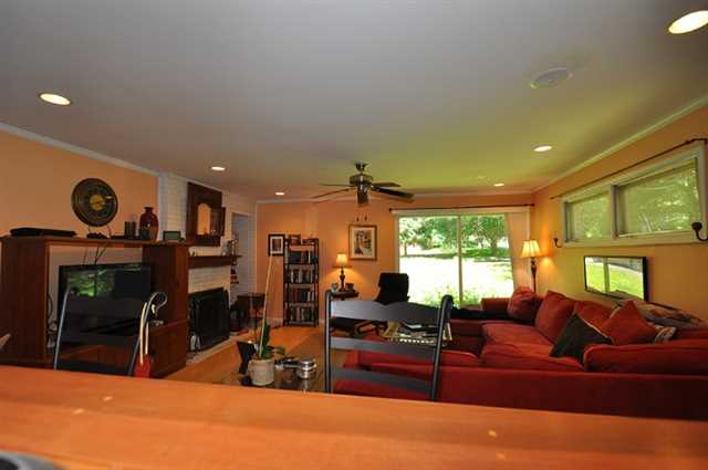 3864 Commander Dr, Atlanta, GA 30341 photo 3