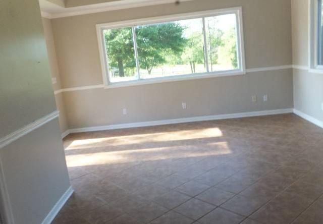 109 Shannon Dr, Lagrange, GA 30241 photo 3