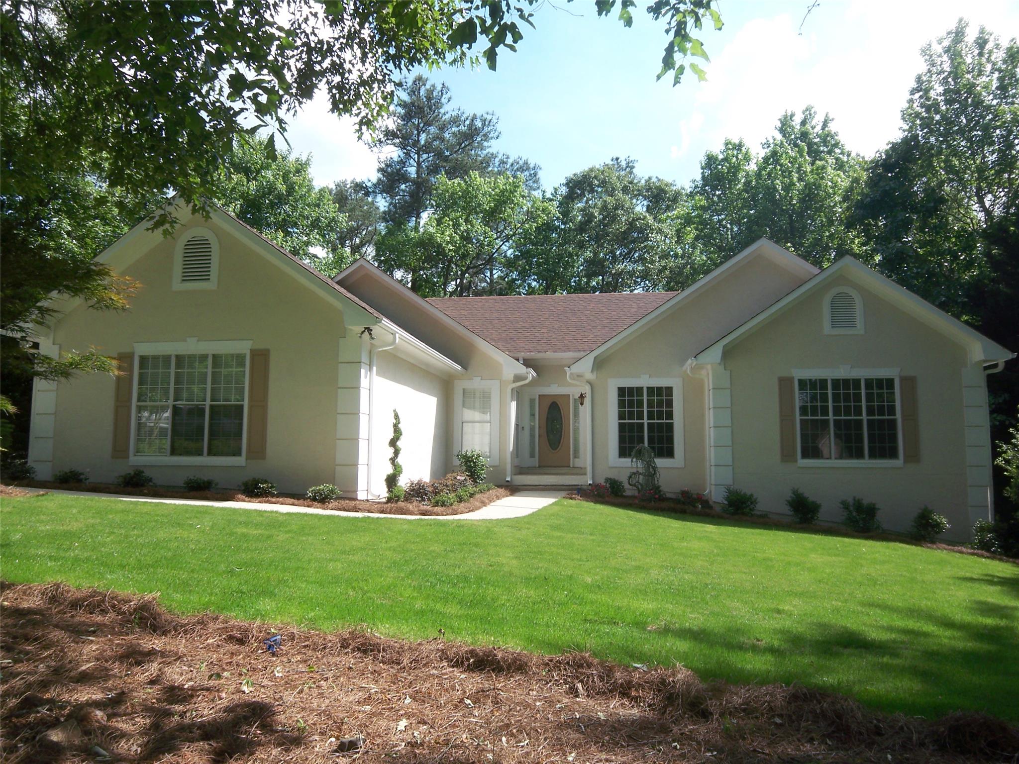 121 Shoreline Way, Hampton, GA 30228 photo 1