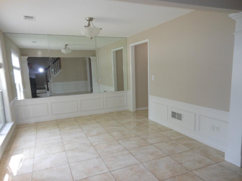 230 Waltham Ct, Duluth, GA 30097 photo 4