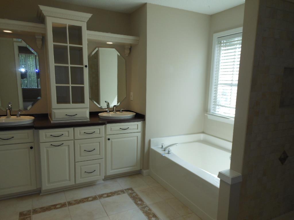 230 Waltham Ct, Duluth, GA 30097 photo 11