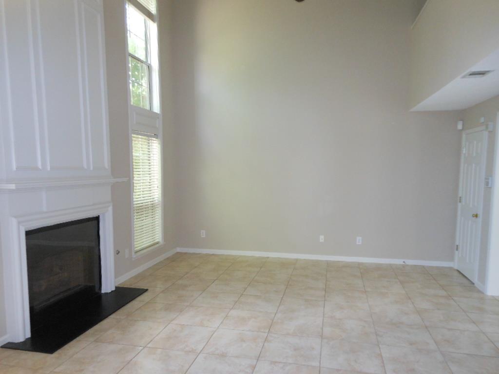 230 Waltham Ct, Duluth, GA 30097 photo 2