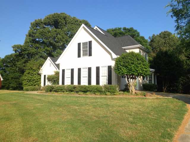 604 Iris Ln, Winder, GA 30680 photo 2