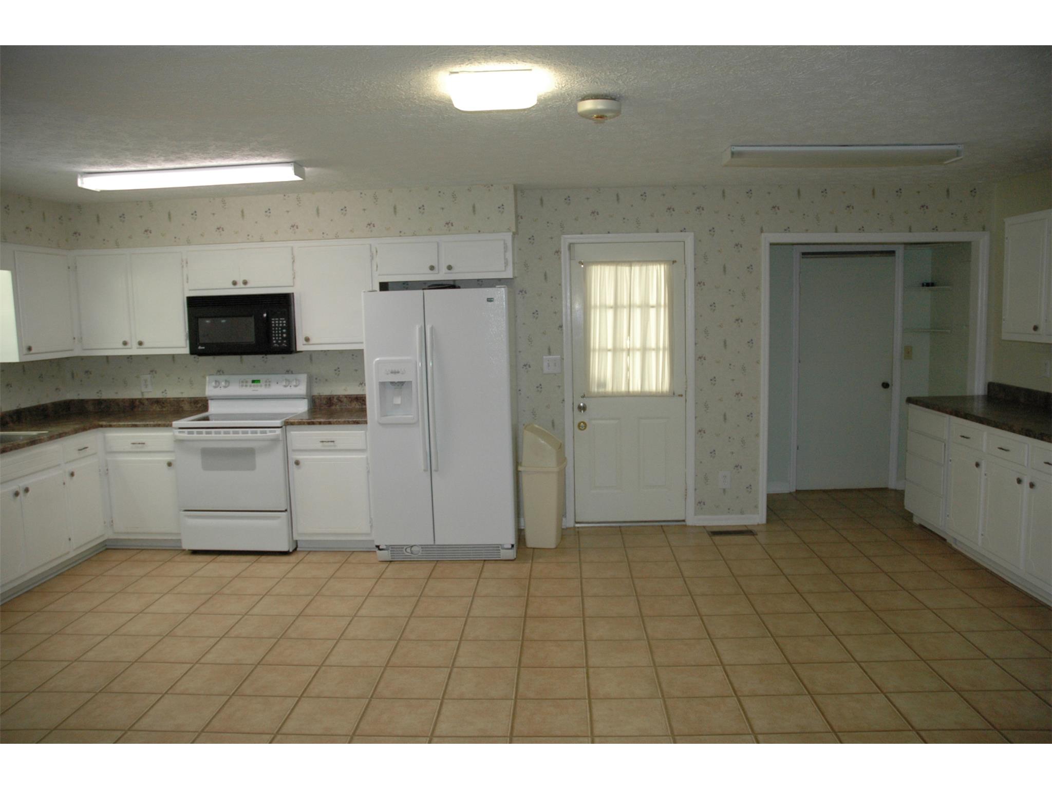 102 Meadowland Trl, Lagrange, GA 30240 photo 3