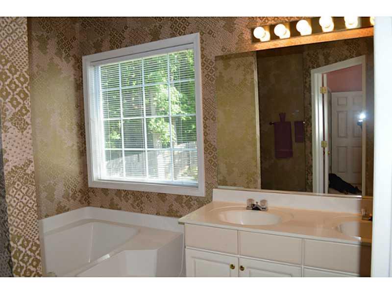 4350 Berkeley South Ct, Duluth, GA 30096 photo 13