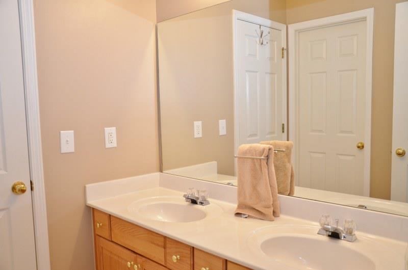 765 River Cliff Ct, Suwanee, GA 30024 photo 12