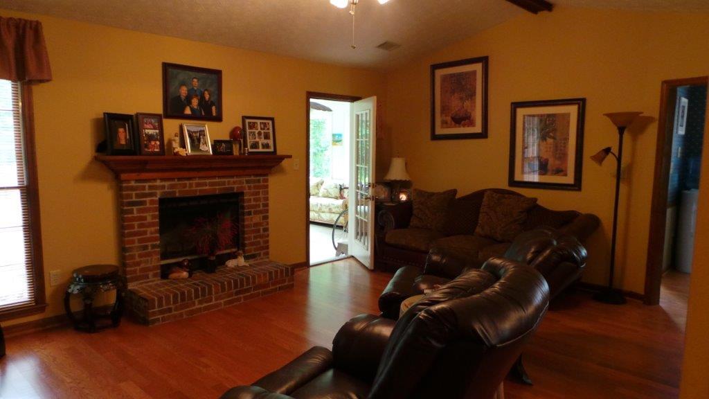 309 Clearwater, Lagrange, GA 30240 photo 2