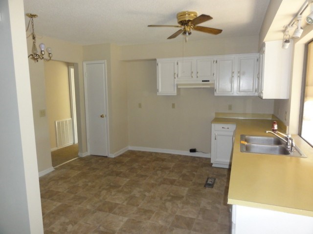 226 Cosby Dr, Lagrange, GA 30241 photo 7