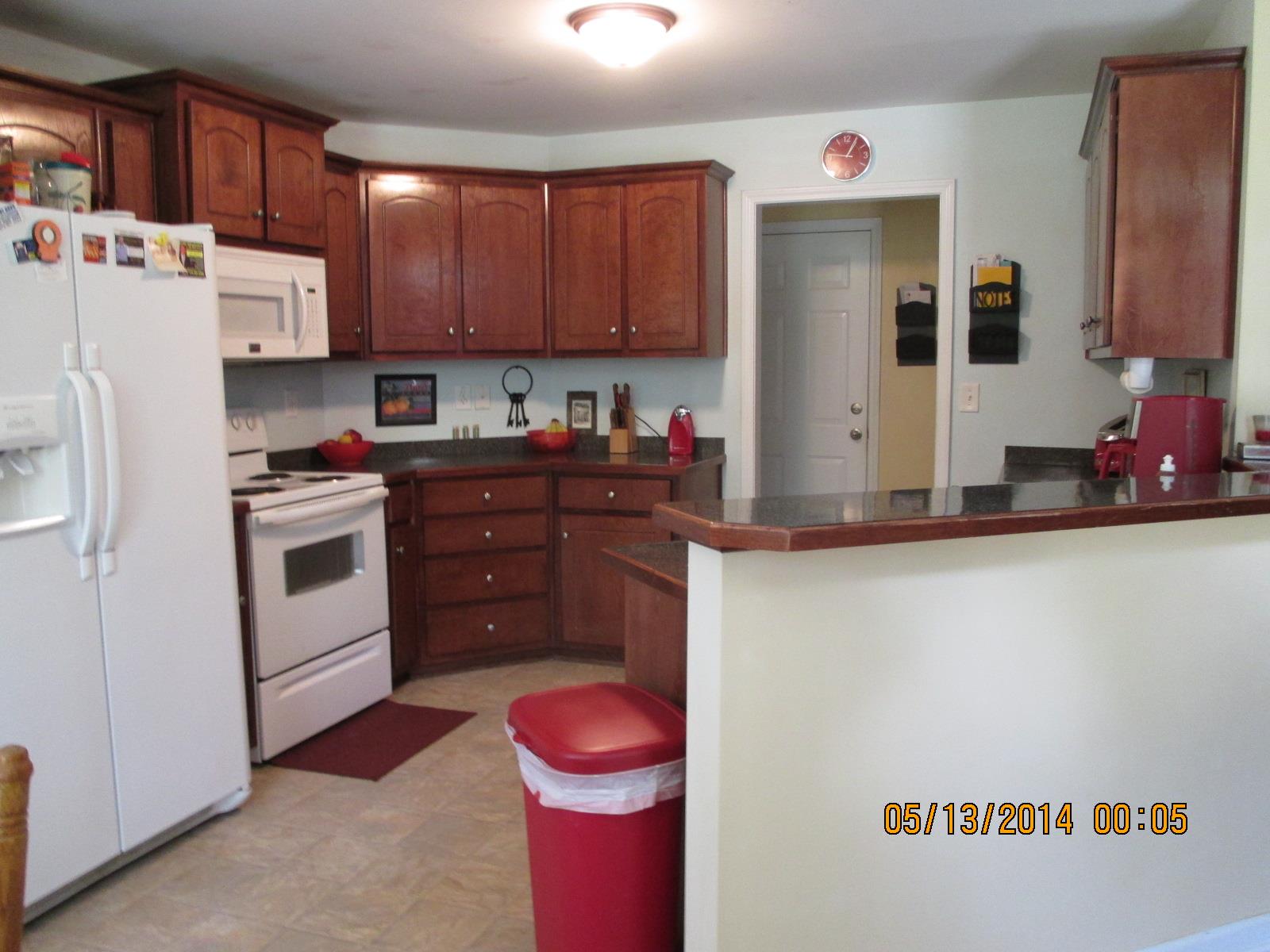 1073 Hampton Rd, Hampton, GA 30228 photo 6