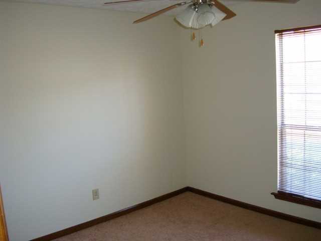 6178 Amberly Rd, Rex, GA 30273 photo 10