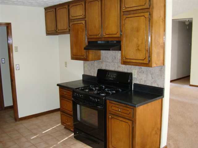 6178 Amberly Rd, Rex, GA 30273 photo 4