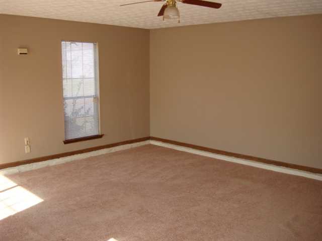6178 Amberly Rd, Rex, GA 30273 photo 2