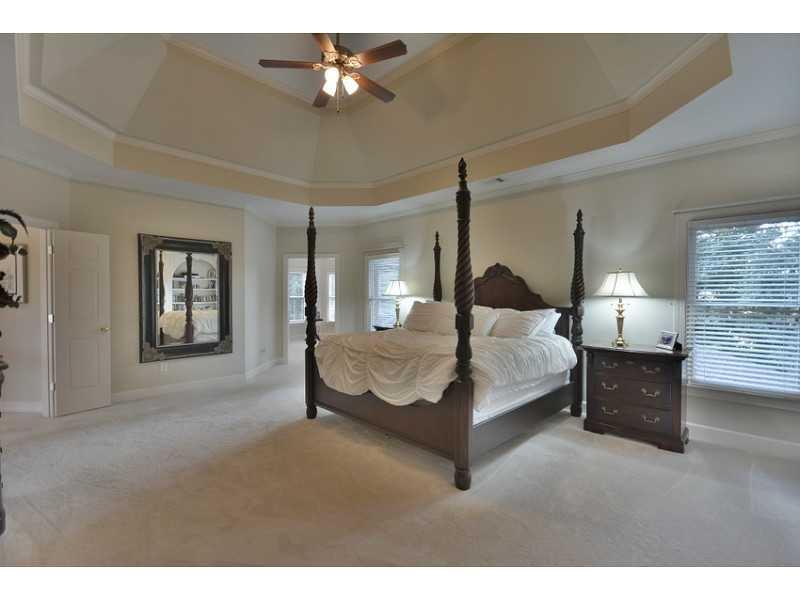 8770 Glasgow Pt, Duluth, GA 30097 photo 16