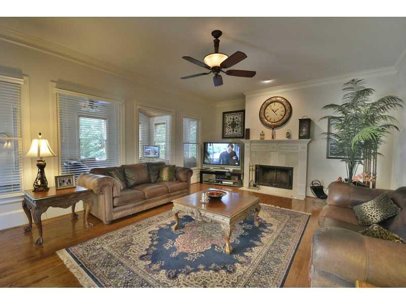 8770 Glasgow Pt, Duluth, GA 30097 photo 6