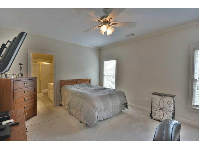 8770 Glasgow Pt, Duluth, GA 30097 photo 14
