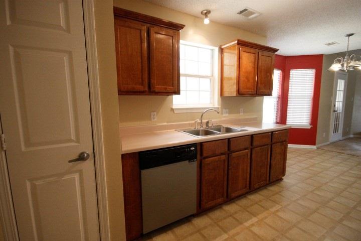 250 Ridge Bend Dr, Centerville, GA 31028 photo 8