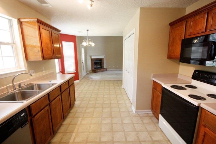 250 Ridge Bend Dr, Centerville, GA 31028 photo 5