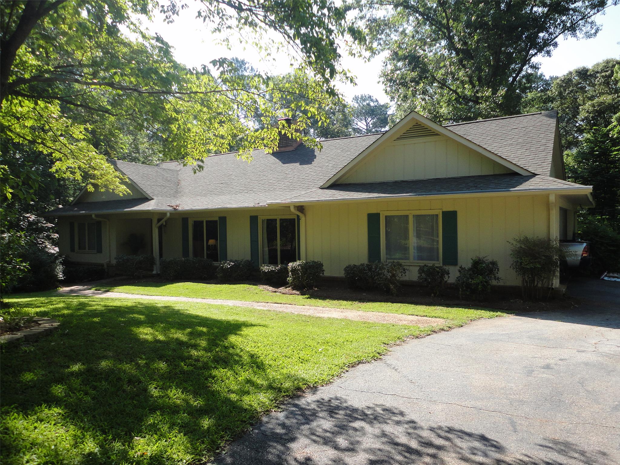 981 Cameron Mill Rd, Lagrange, GA 30240 photo 1