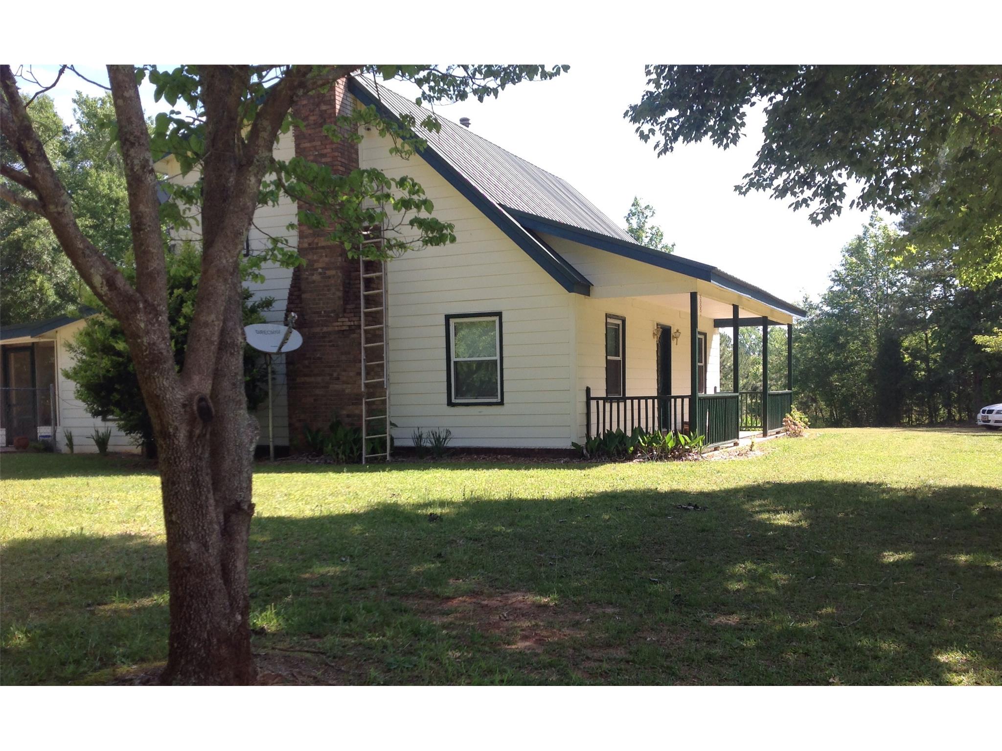 706 Poplar Dr, Brooks, GA 30205 photo 2