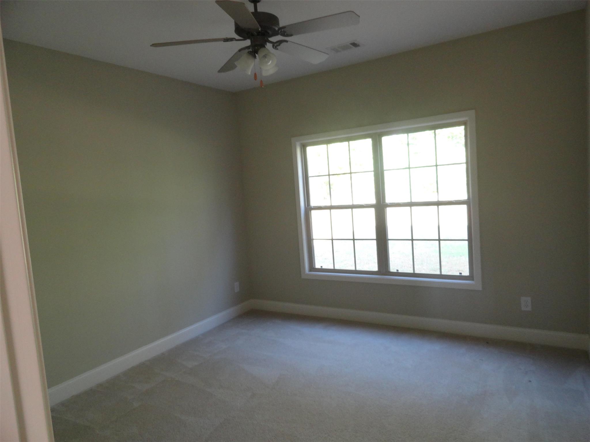85 Riverstone Dr, Covington, GA 30014 photo 4