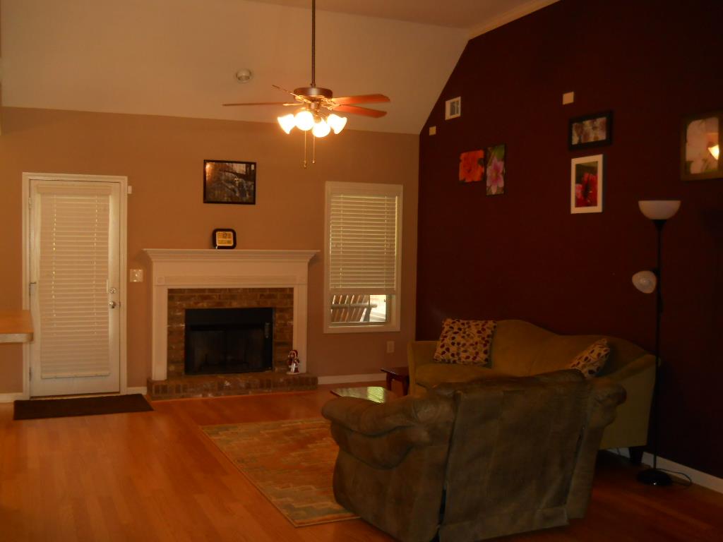 313 Perimeter Dr, Lagrange, GA 30241 photo 3