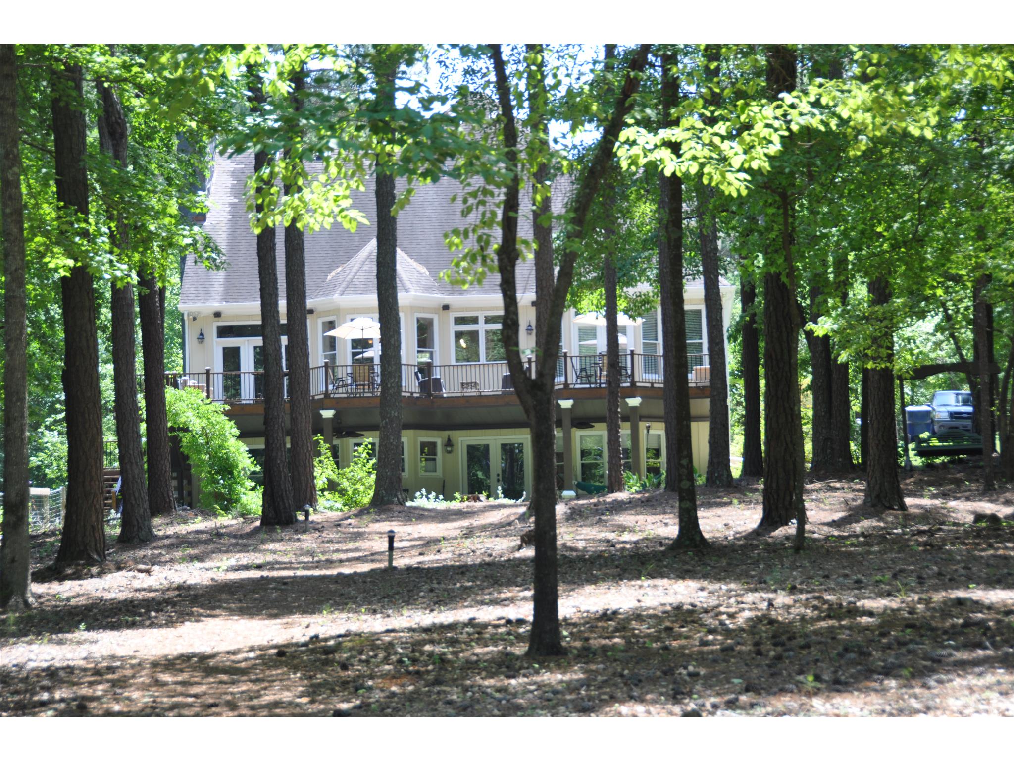 128 N Shore Dr, Lagrange, GA 30240 photo 2