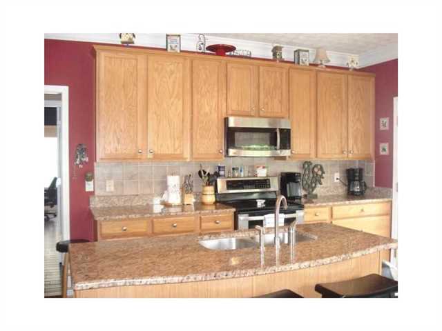 701 Michael Dr, Winder, GA 30680 photo 5