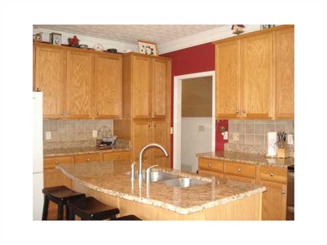 701 Michael Dr, Winder, GA 30680 photo 3