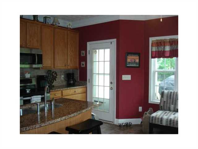701 Michael Dr, Winder, GA 30680 photo 4