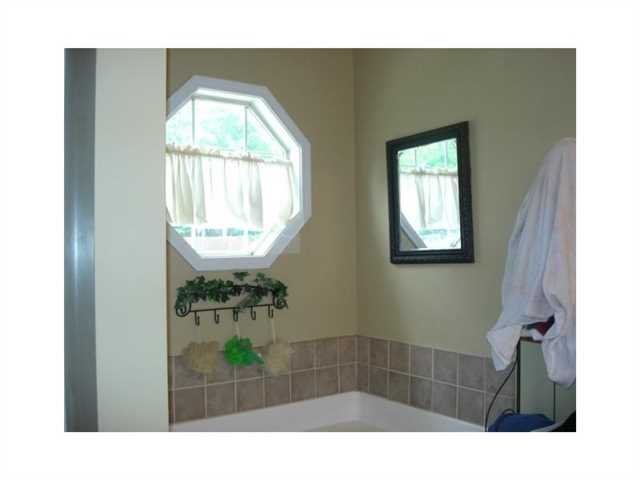 701 Michael Dr, Winder, GA 30680 photo 13