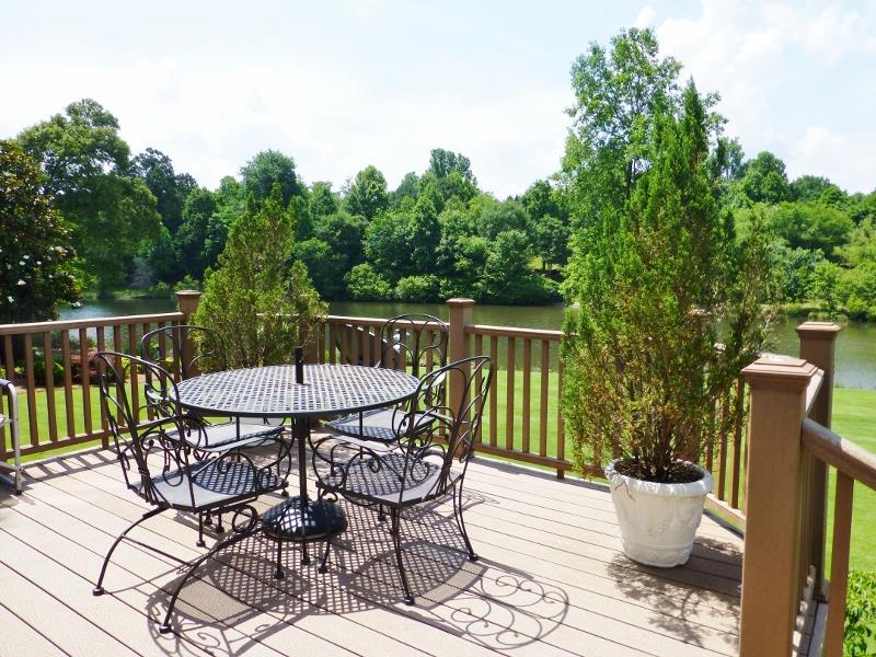 424 Lakestone Dr, Suwanee, GA 30024 photo 5