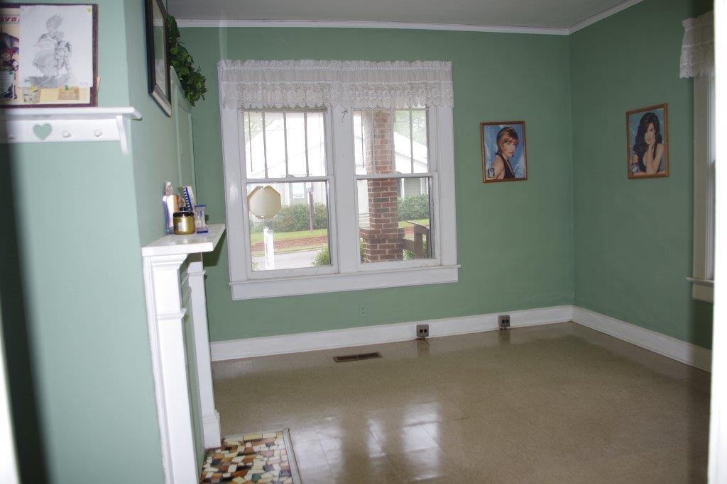 307 S Greenwood St, Lagrange, GA 30240 photo 4