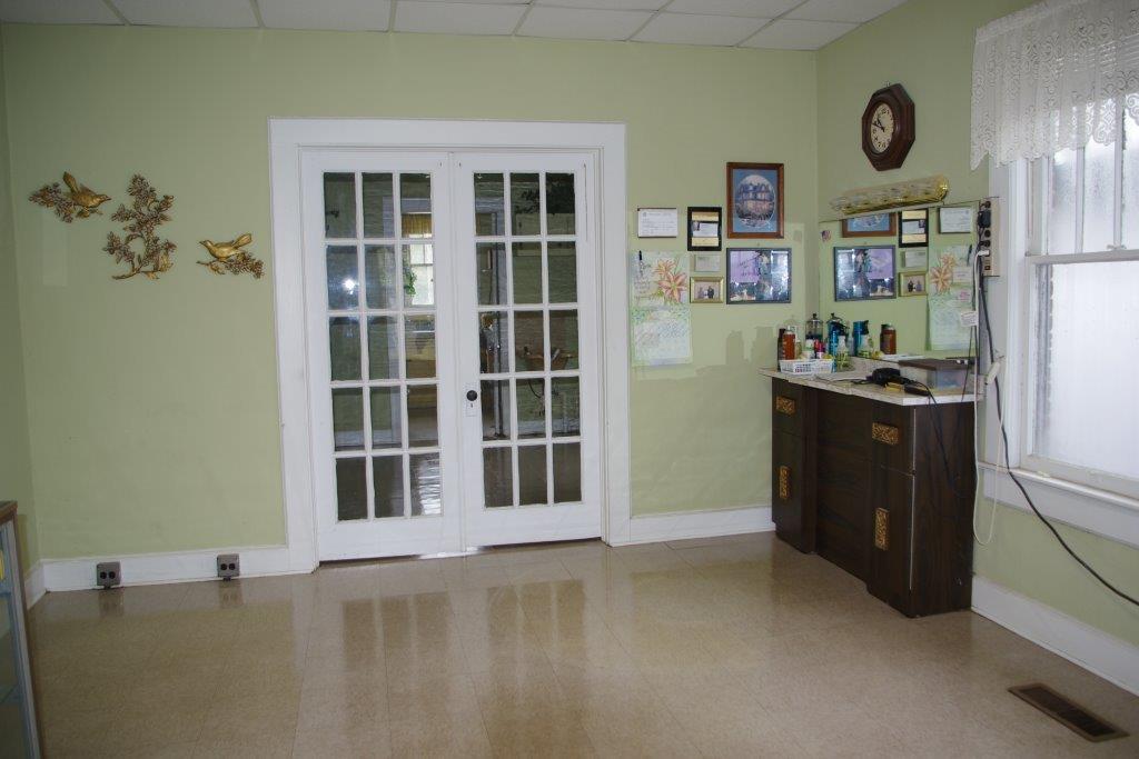 307 S Greenwood St, Lagrange, GA 30240 photo 3