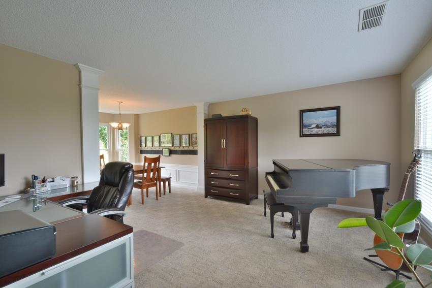 160 Sharon Trl, Suwanee, GA 30024 photo 4
